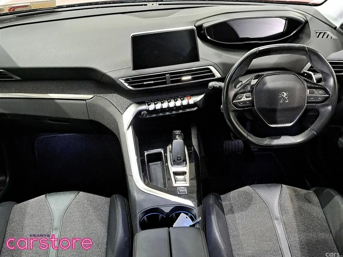 Peugeot 3008 MPV, Petrol, 2019, Red