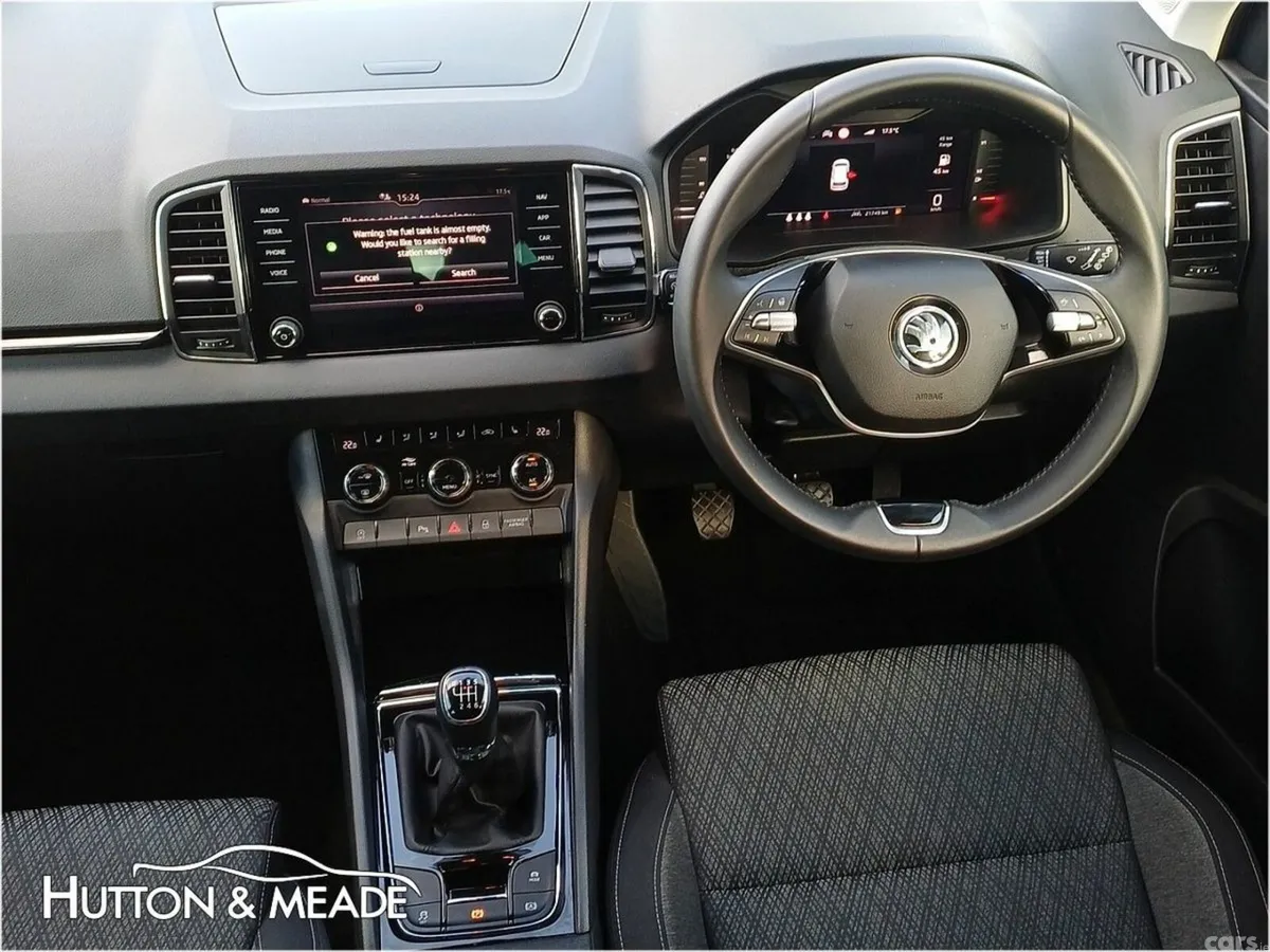 Skoda Karoq SUV, Petrol, 2025, Grey