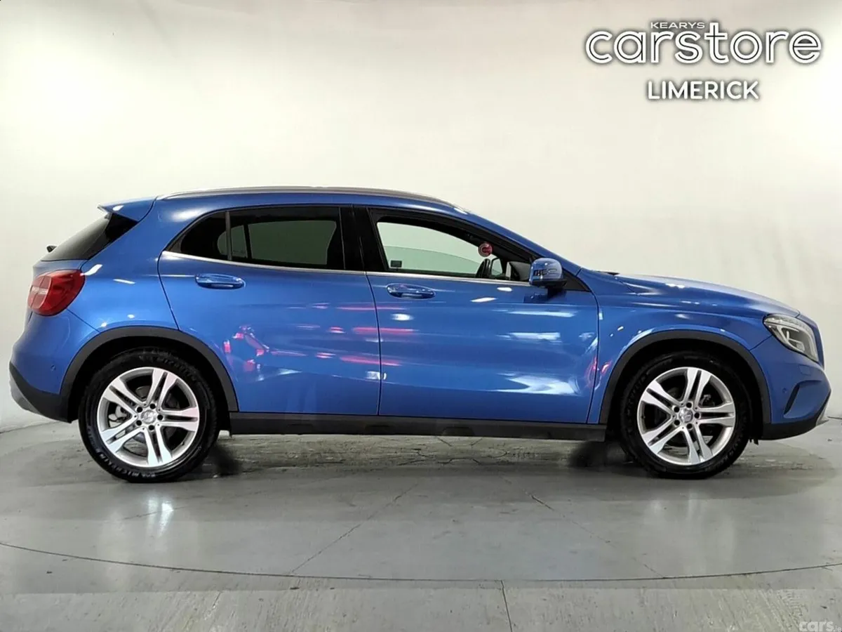 Mercedes-Benz GLA Hatchback, Petrol, 2016, Blue