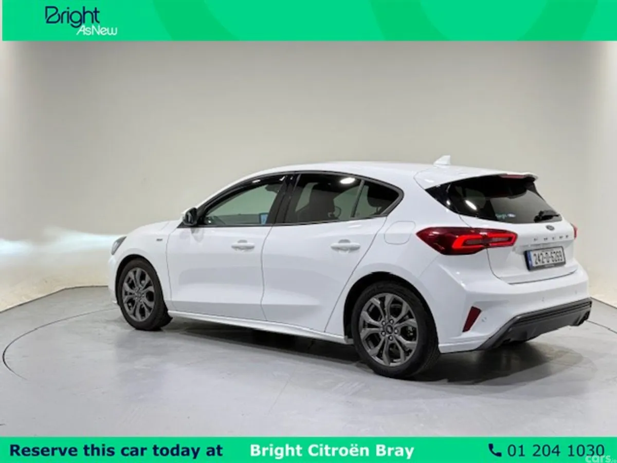 Ford Focus Hatchback, Petrol, 2024, White