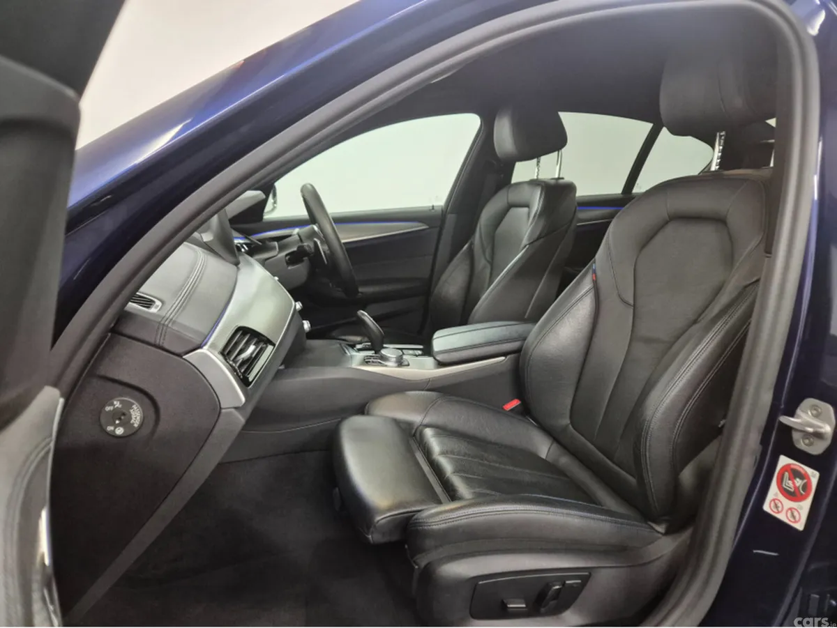 BMW 5-Series Saloon, Petrol Plug-in Hybrid, 2017, Blue