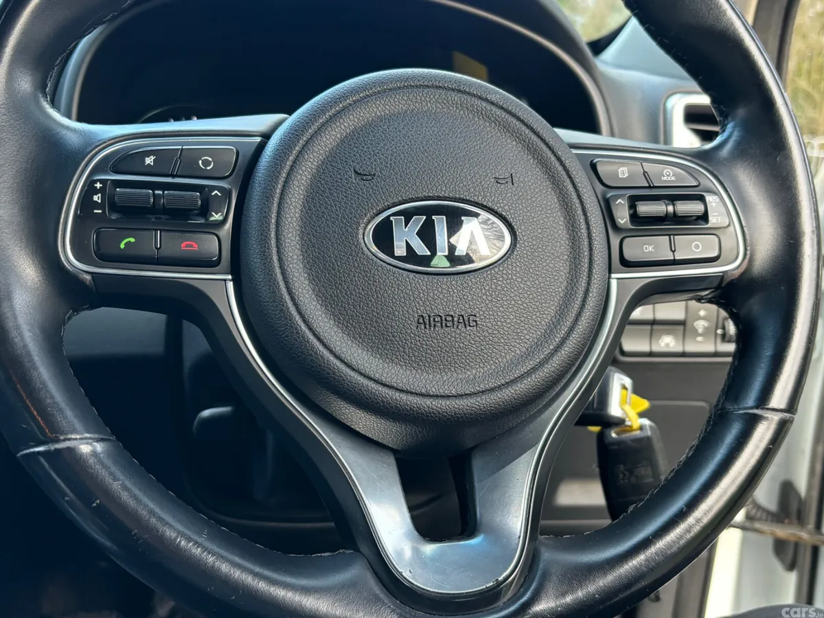 Kia Sportage SUV, Diesel, 2016, White