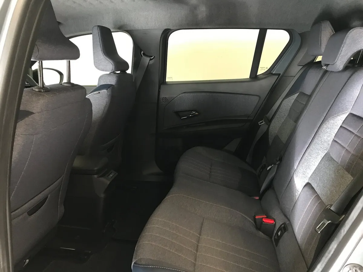Renault 4 Hatchback, Electric, 2026, Grey