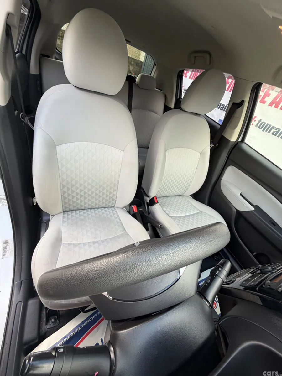 Mitsubishi Mirage Hatchback, Petrol, 2020, White
