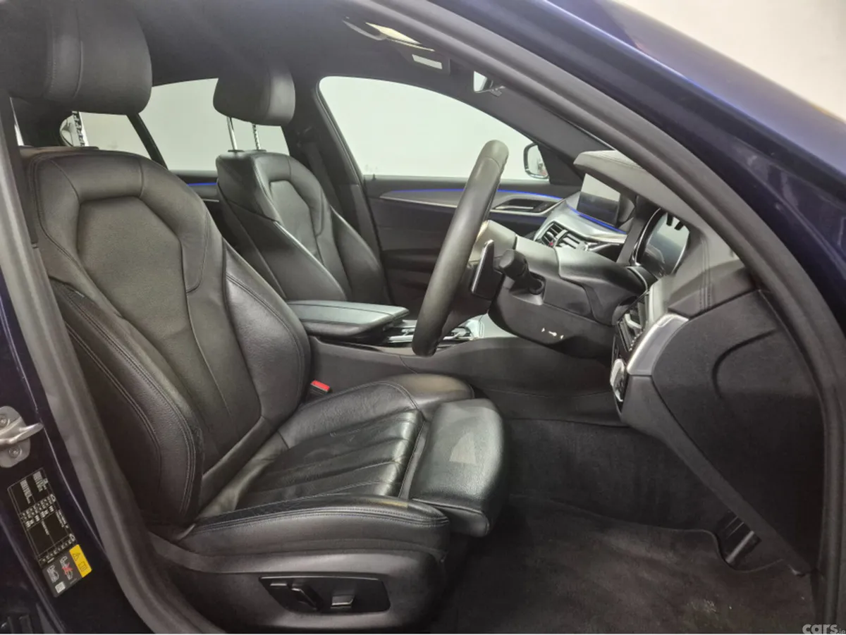 BMW 5-Series Saloon, Petrol Plug-in Hybrid, 2017, Blue