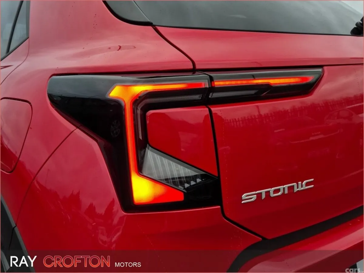 Kia Stonic MPV, Petrol, 2026, Red