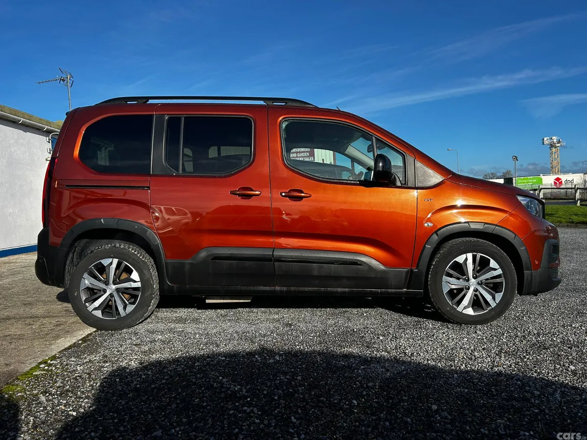 Peugeot Rifter MPV, Diesel, 2022, Brown