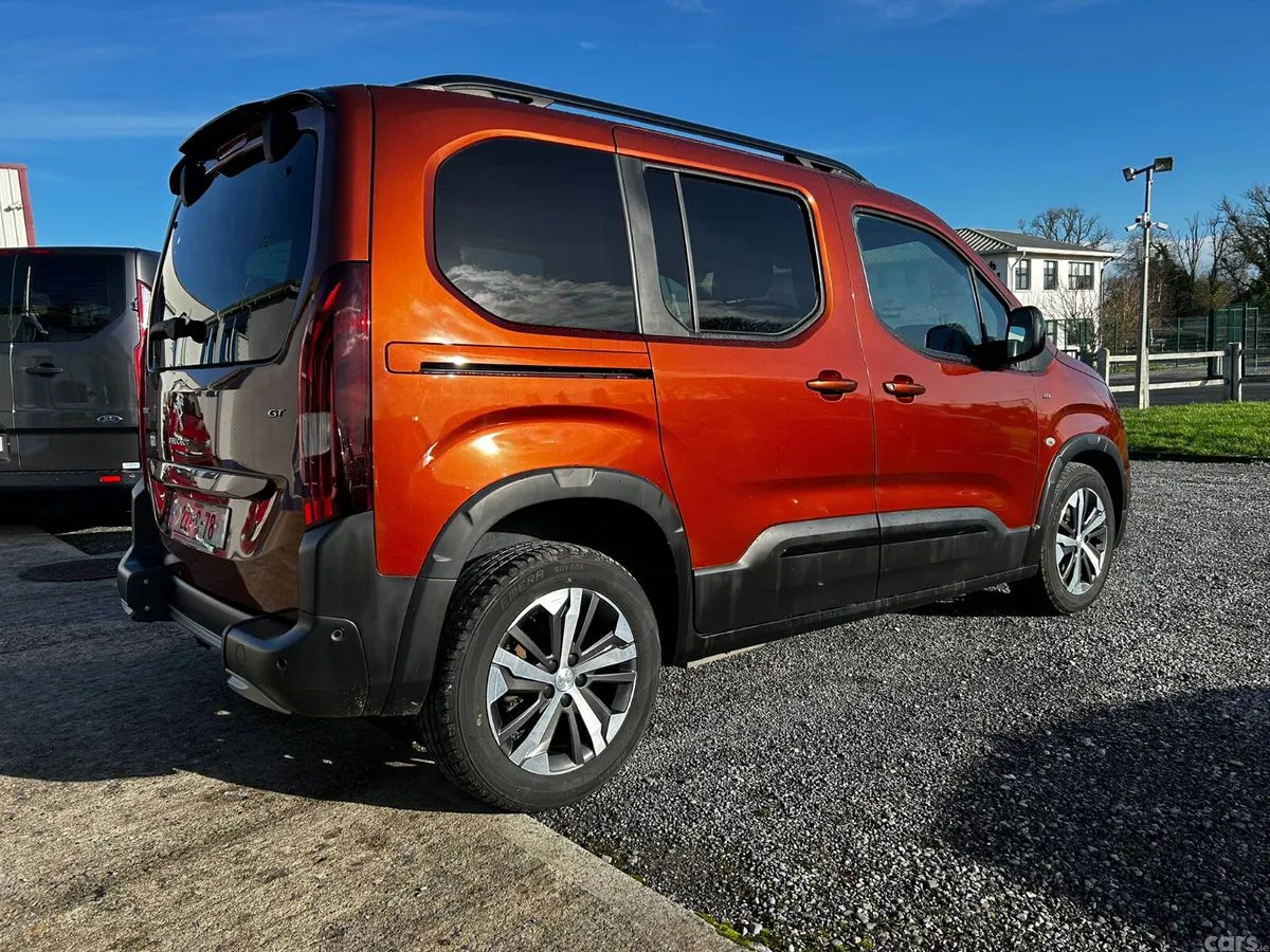Peugeot Rifter MPV, Diesel, 2022, Brown