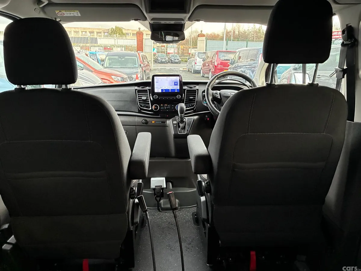 Ford Tourneo Custom MPV, Diesel, 2023, Red