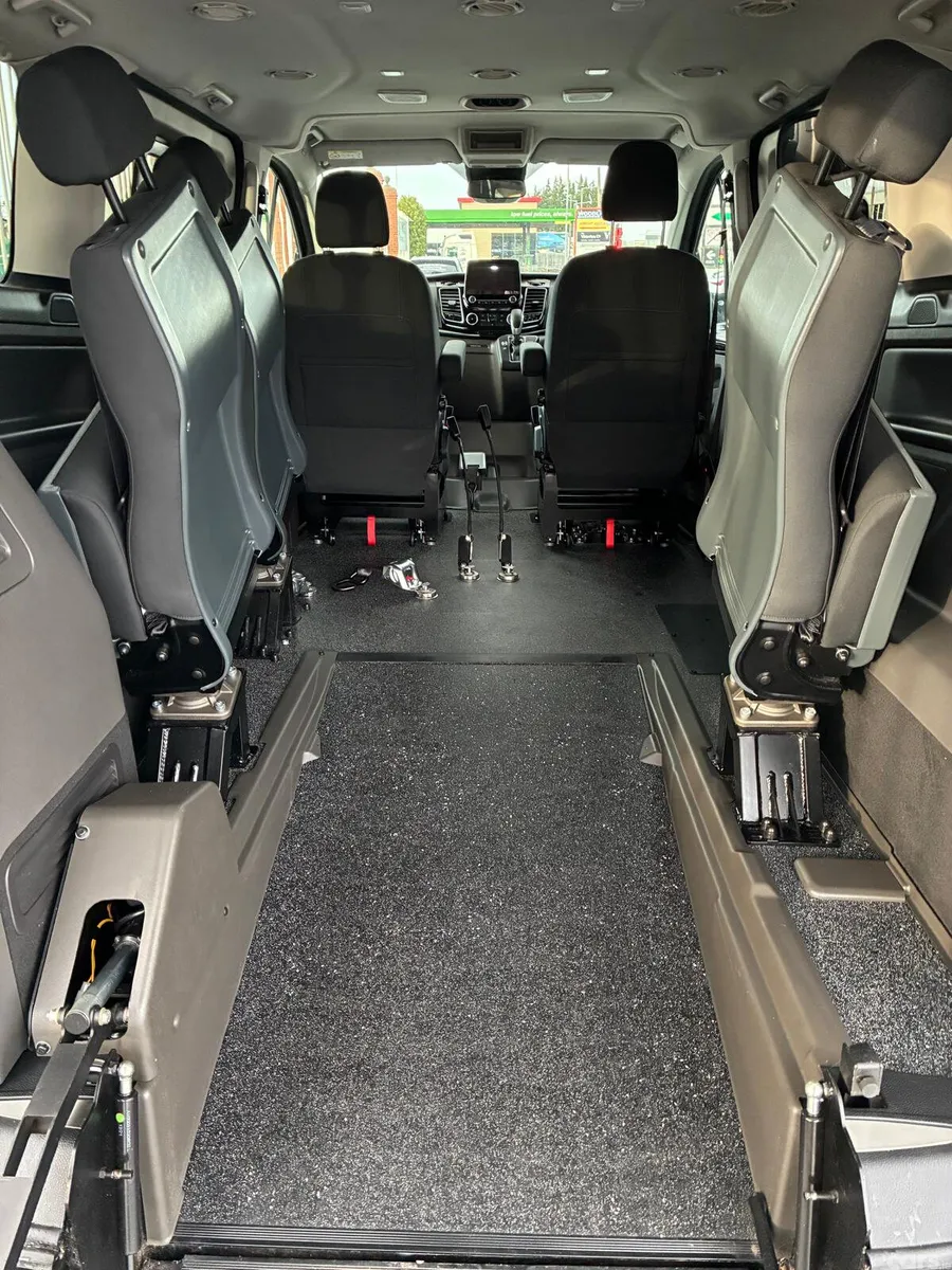 Ford Tourneo Custom MPV, Diesel, 2023, Red