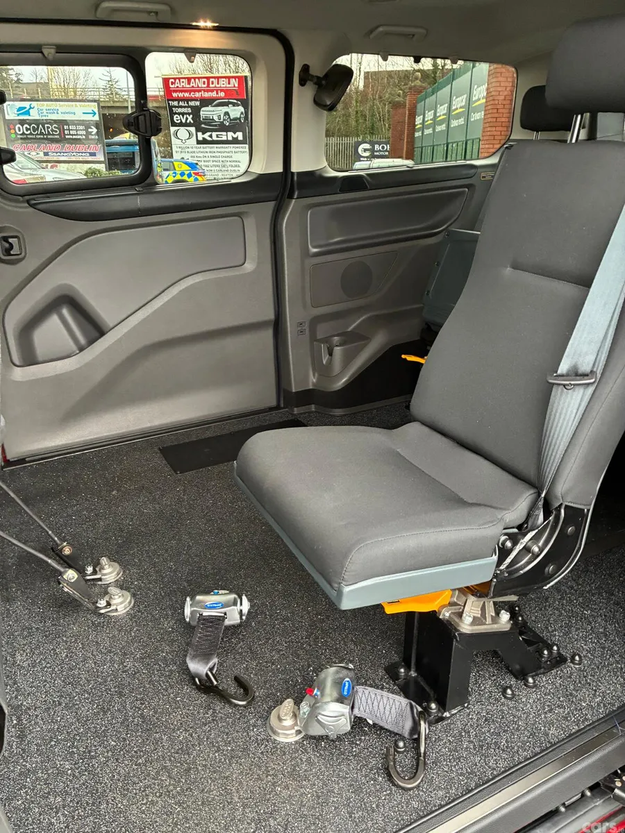 Ford Tourneo Custom MPV, Diesel, 2023, Red