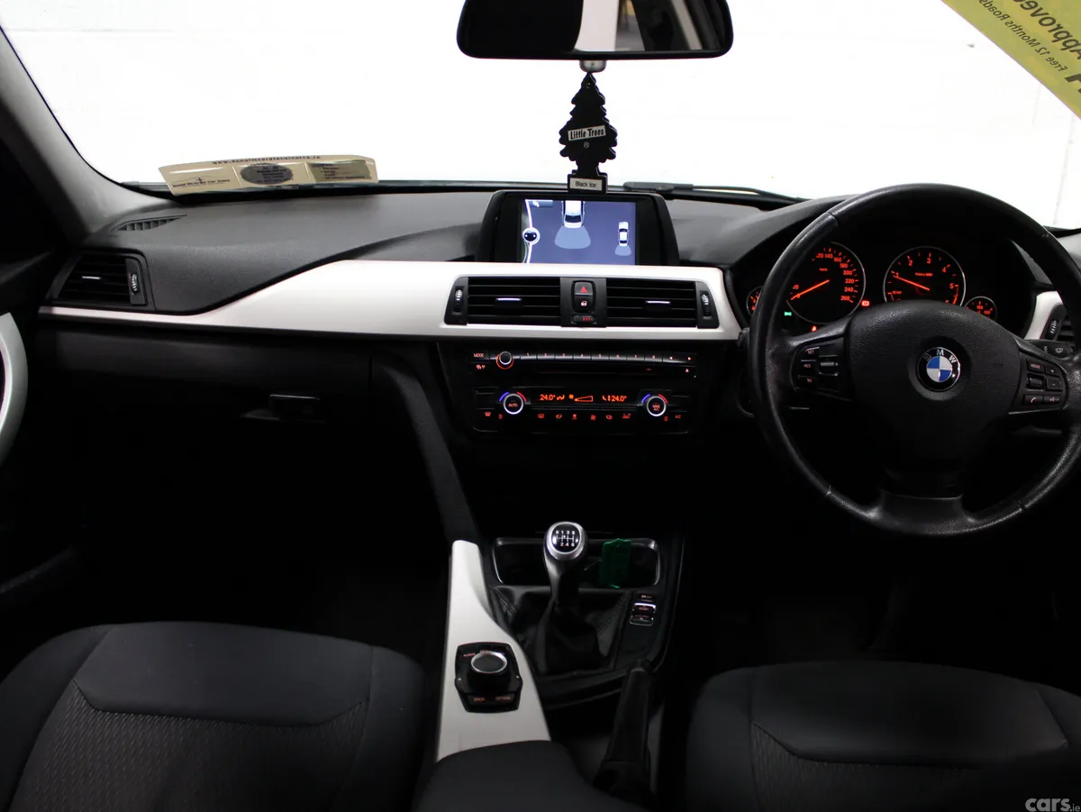 BMW 3-Series Saloon, Diesel, 2014, Silver