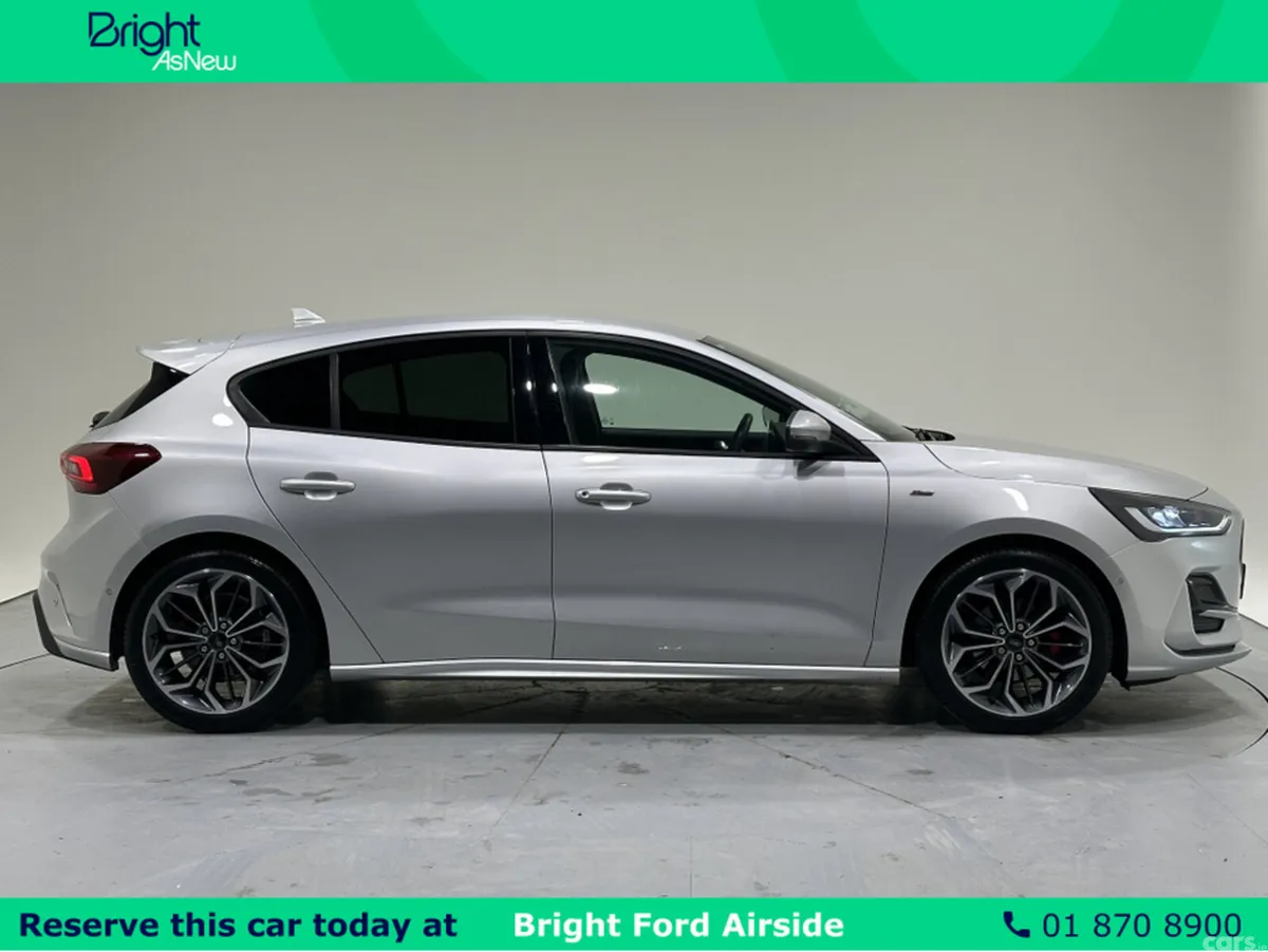 Ford Focus Hatchback, Petrol Hybrid, 2023, Grey