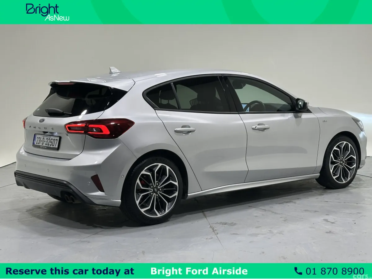 Ford Focus Hatchback, Petrol Hybrid, 2023, Grey