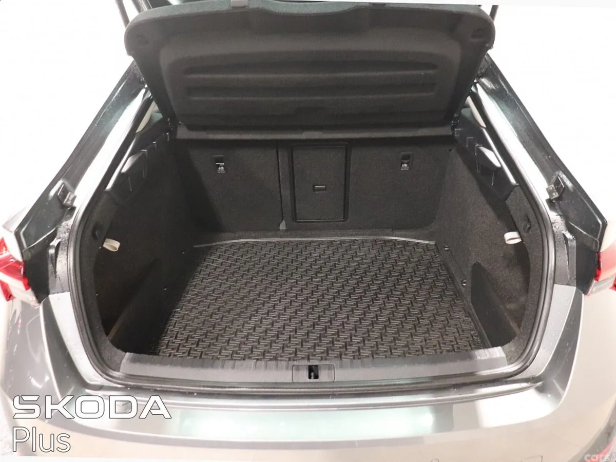 Skoda Octavia Saloon, Diesel, 2021, Grey