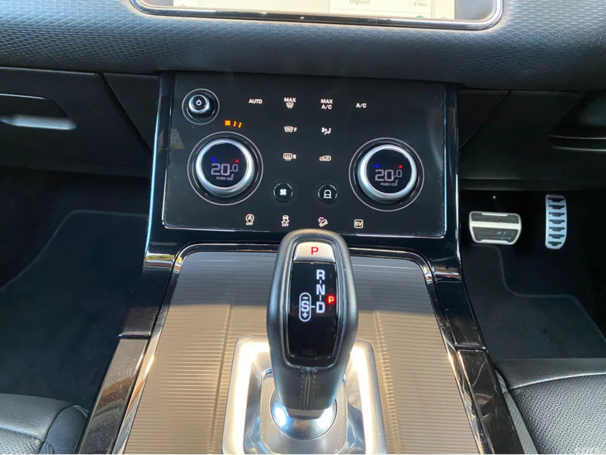 Land Rover Range Rover Evoque MPV, Petrol Plug-in Hybrid, 2023, White