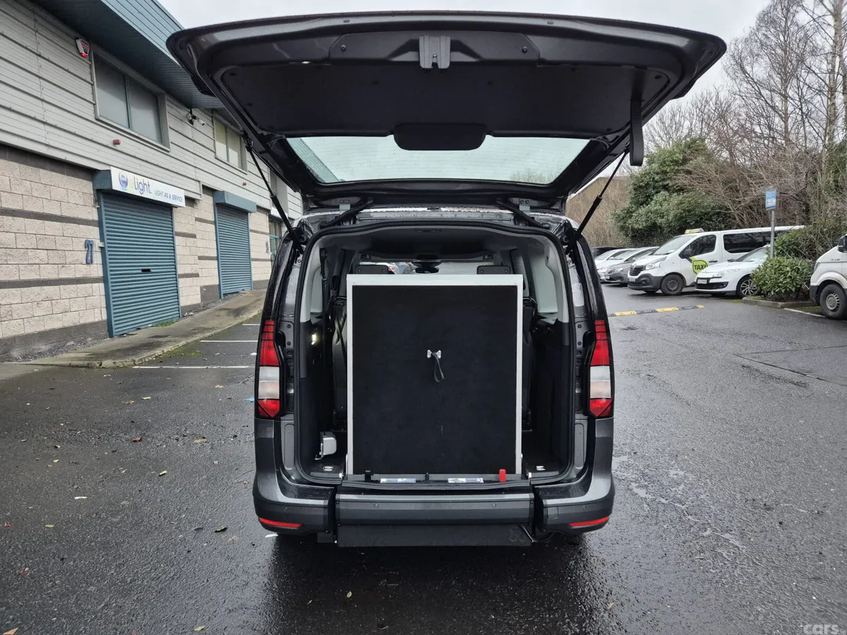 Volkswagen Caddy MPV, Petrol Plug-in Hybrid, 2026, Grey