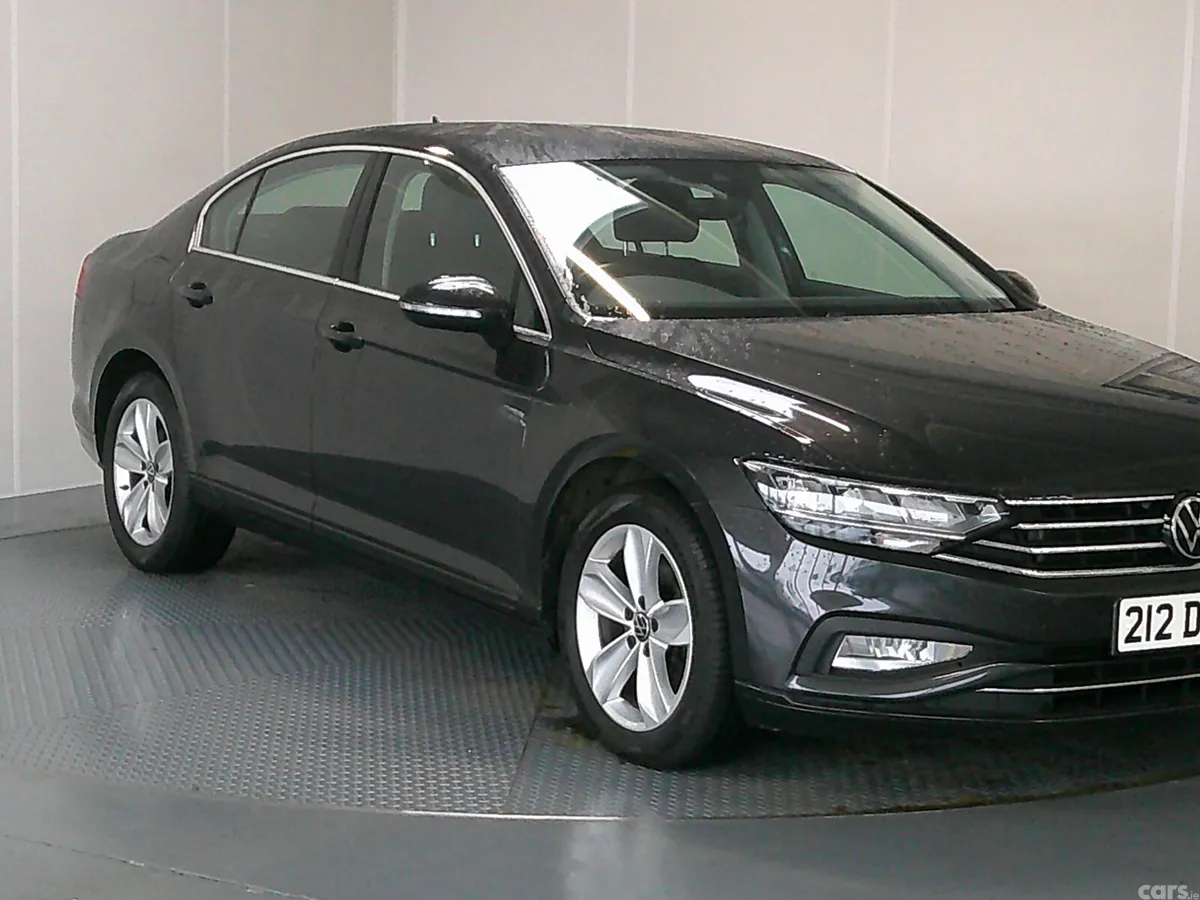 Volkswagen Passat Saloon, Diesel, 2021, Grey