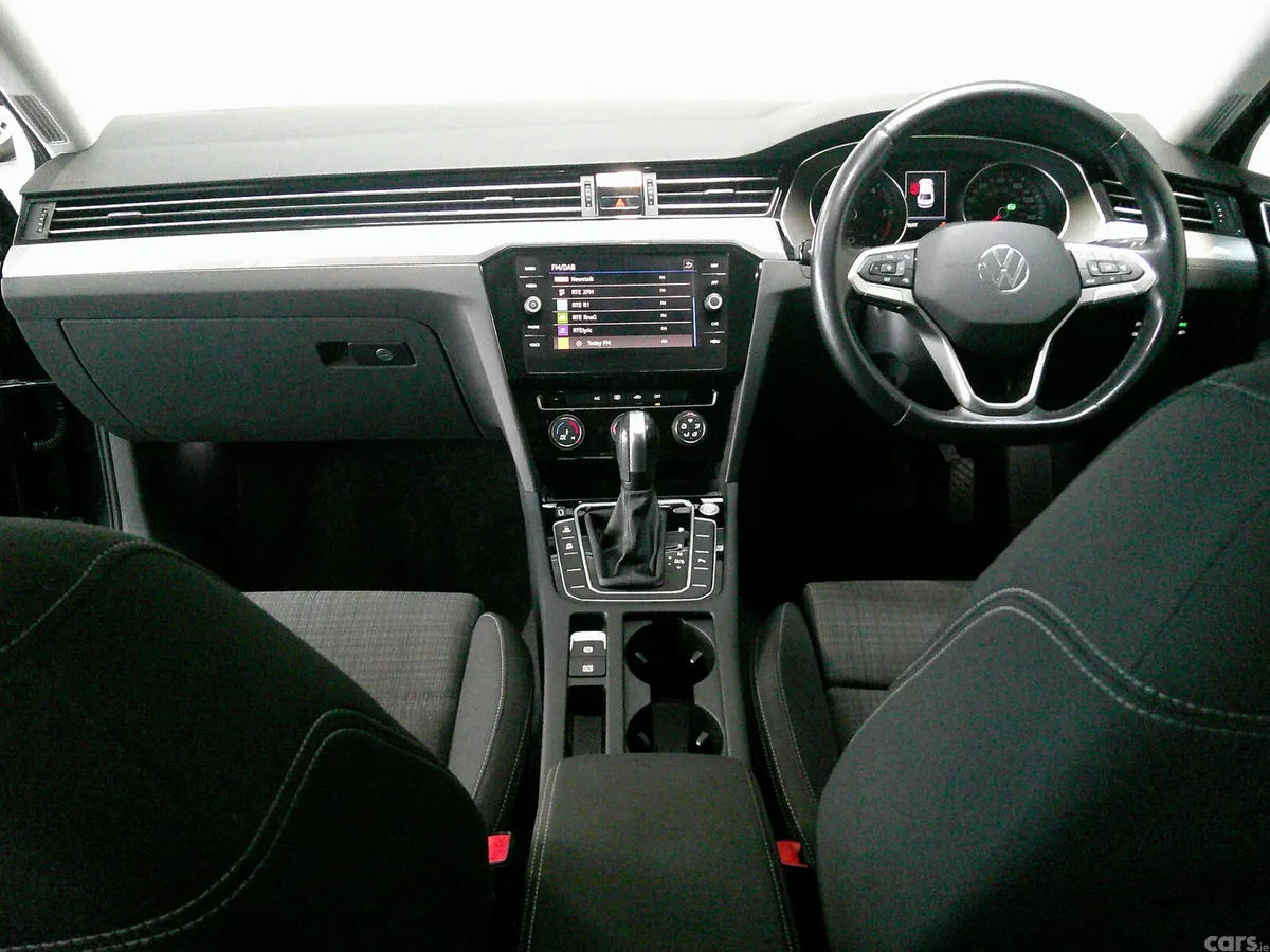 Volkswagen Passat Saloon, Diesel, 2021, Grey