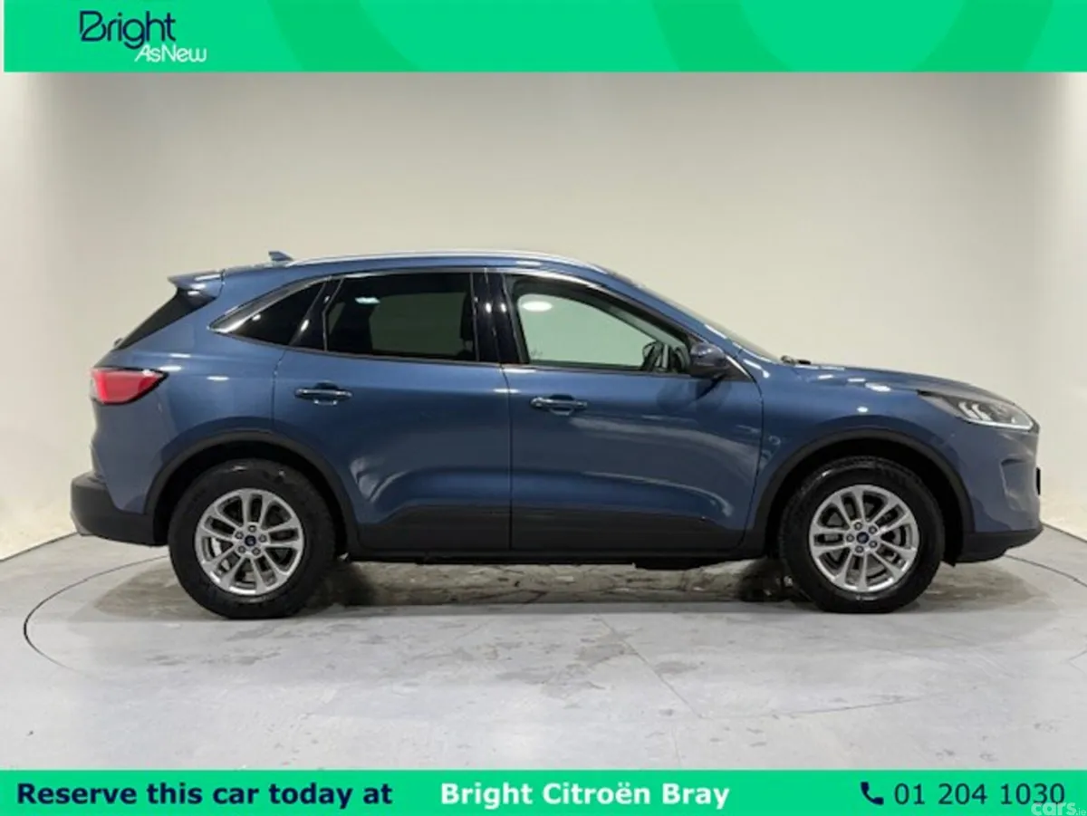 Ford Kuga MPV, Petrol Plug-in Hybrid, 2023, Blue