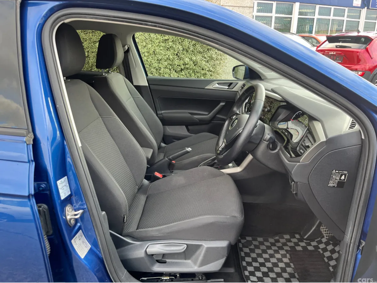 Volkswagen Polo Hatchback, Petrol, 2021, Blue