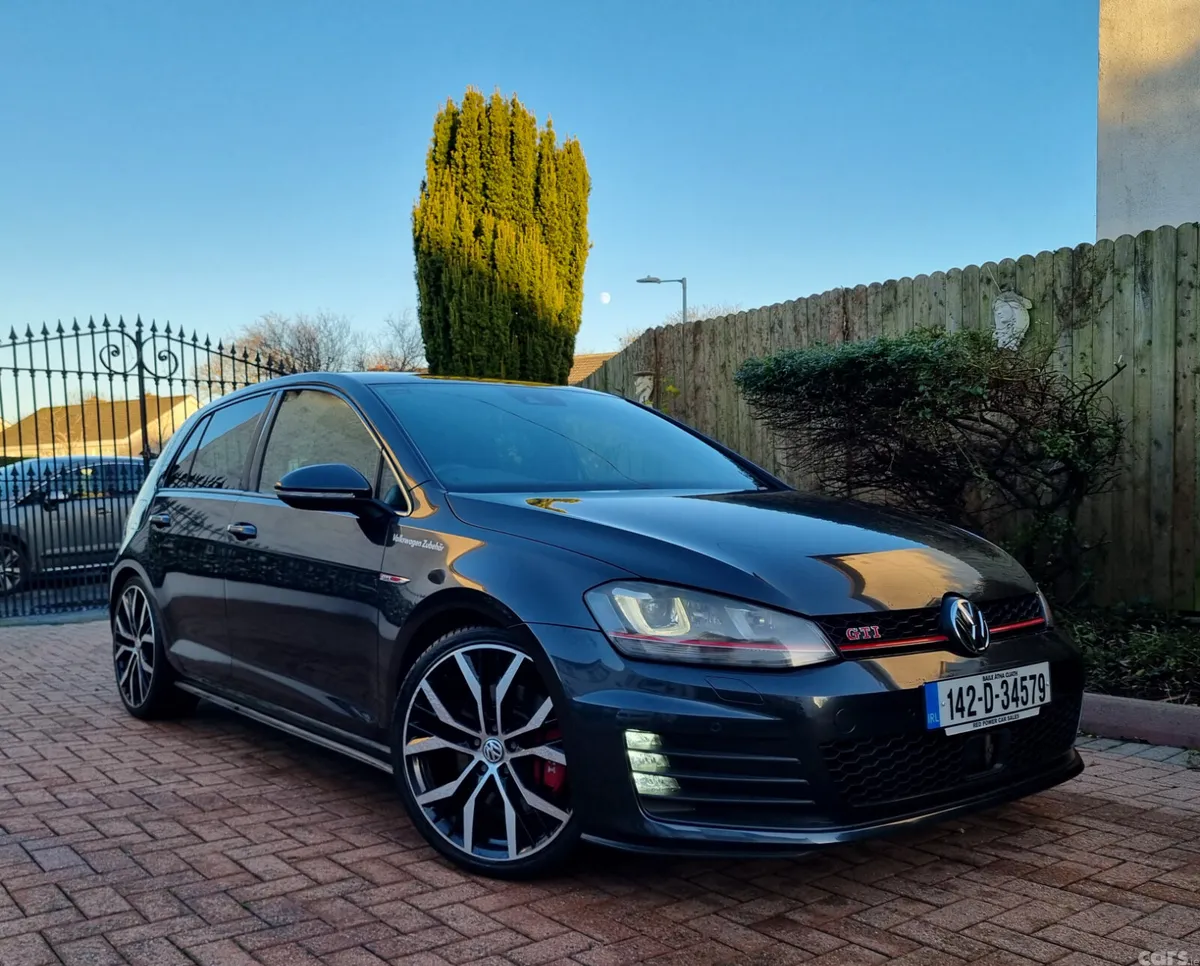 Volkswagen Golf Hatchback, Petrol, 2014, Grey
