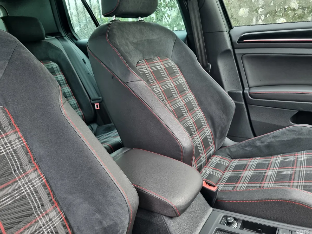 Volkswagen Golf Hatchback, Petrol, 2014, Grey