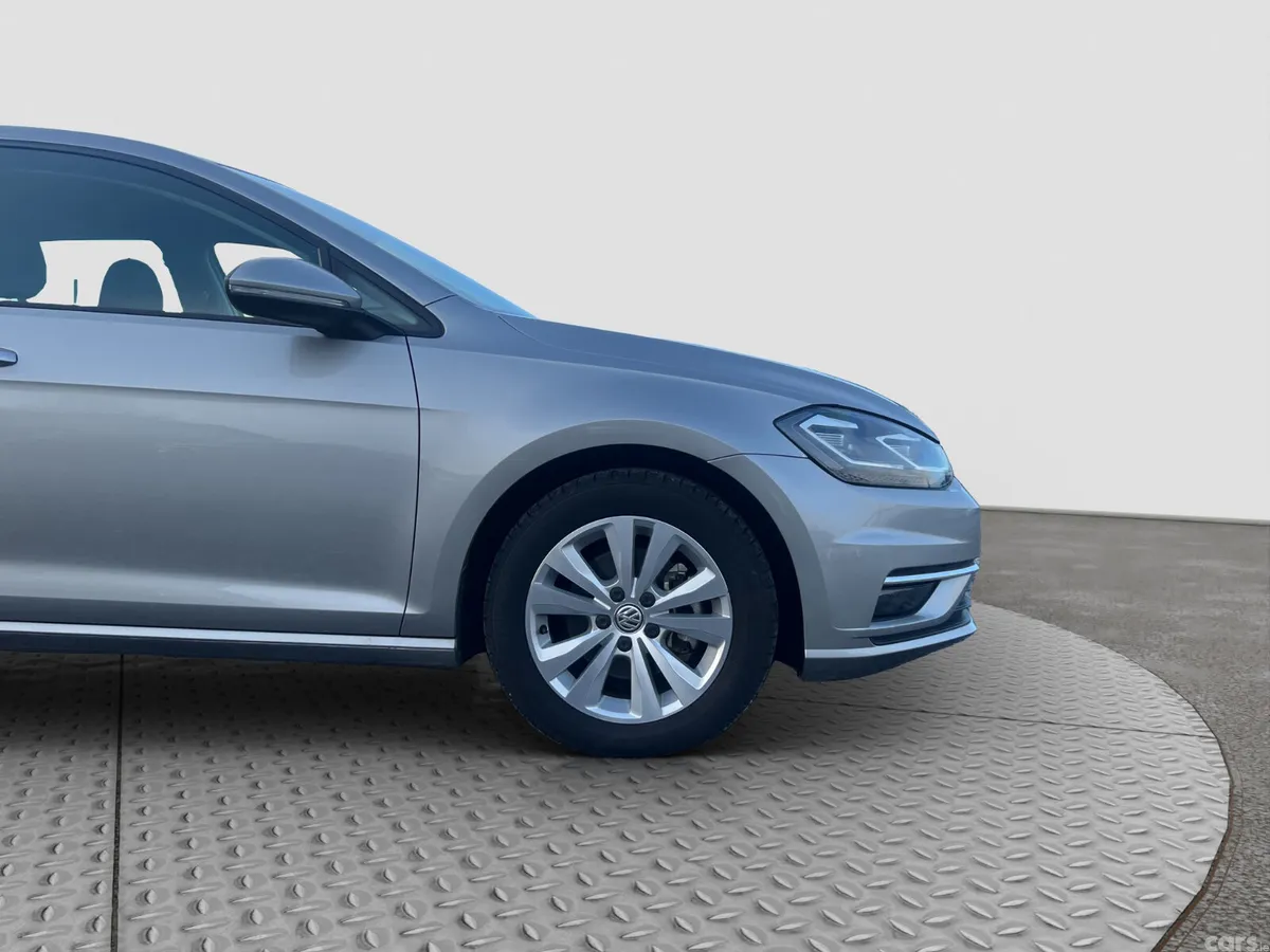 Volkswagen Golf Hatchback, Petrol, 2017, White
