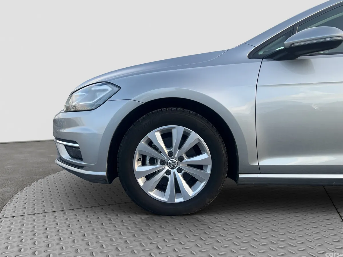 Volkswagen Golf Hatchback, Petrol, 2017, White