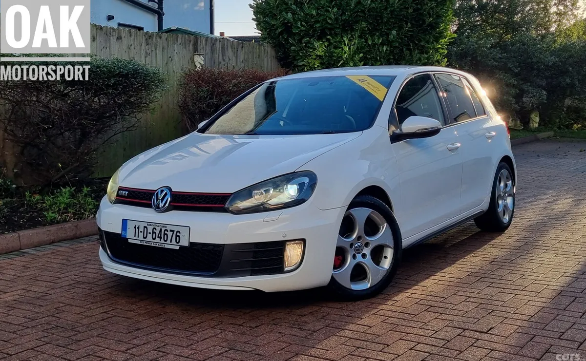 Volkswagen Golf Hatchback, Petrol, 2011, White