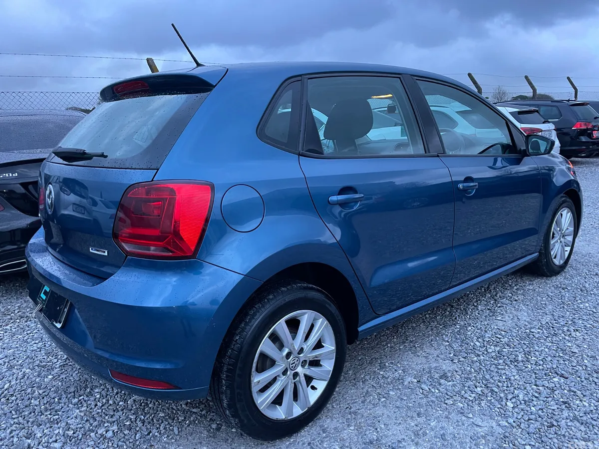 Volkswagen Polo Hatchback, Petrol, 2017, Blue