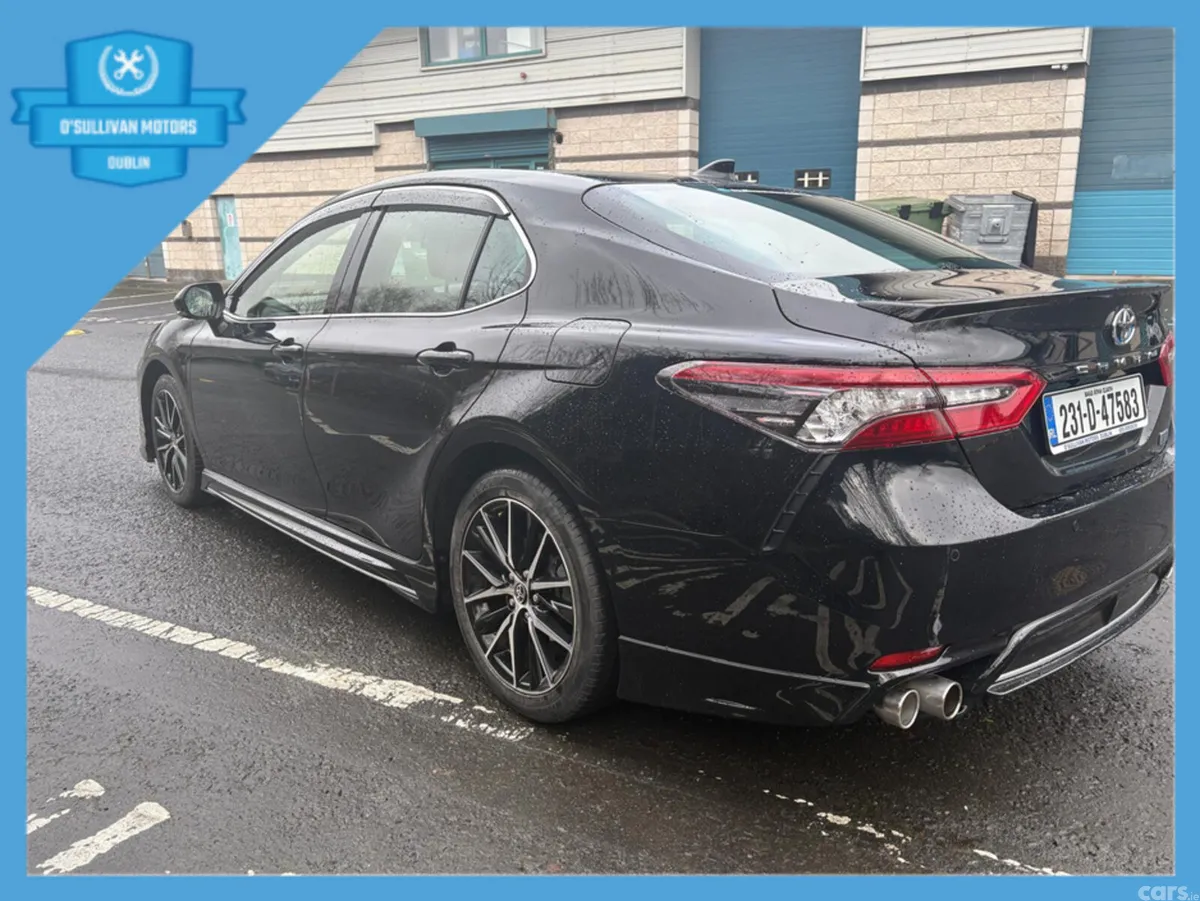 Toyota Camry Saloon, Petrol Hybrid, 2023, Black