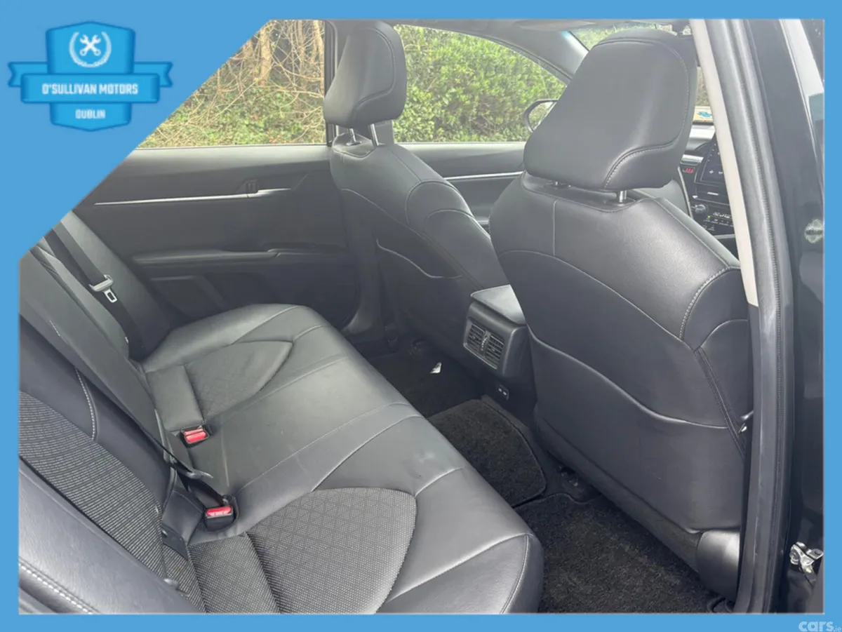 Toyota Camry Saloon, Petrol Hybrid, 2023, Black