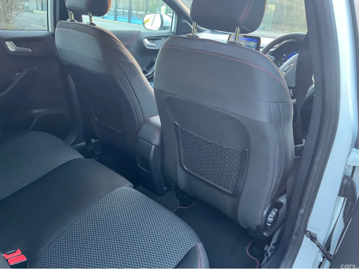 Ford Puma MPV, Petrol, 2022, White