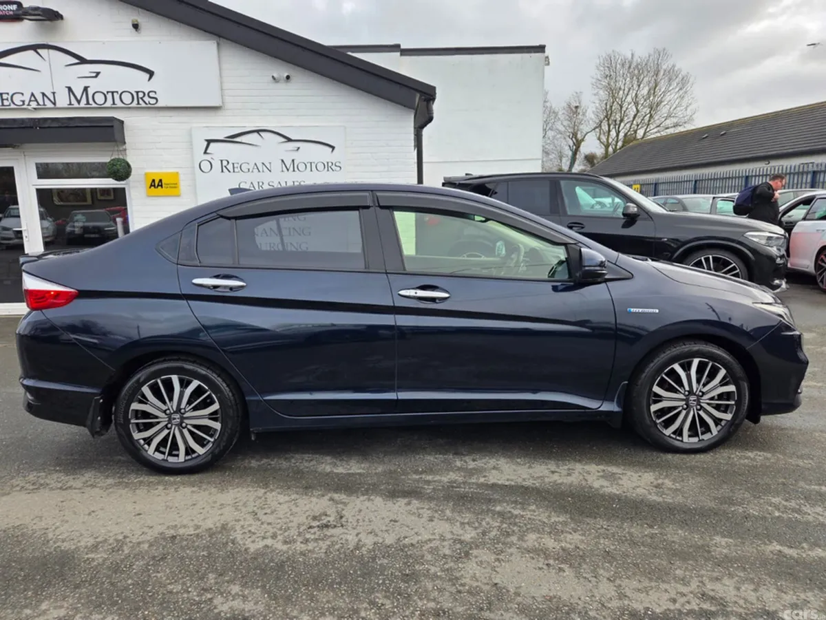 Honda Grace Saloon, Petrol Hybrid, 2018, Blue