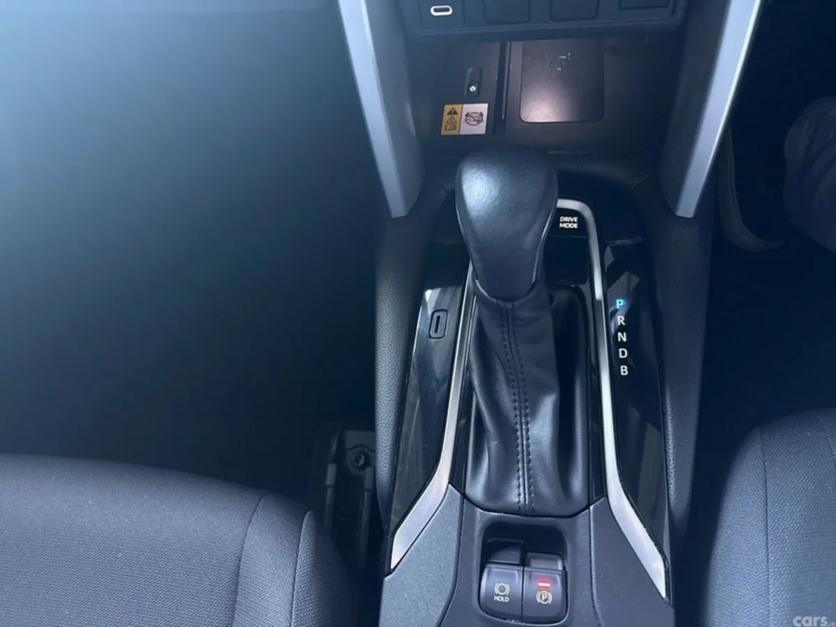Toyota Corolla Cross Hatchback, Petrol Hybrid, 2024, Grey