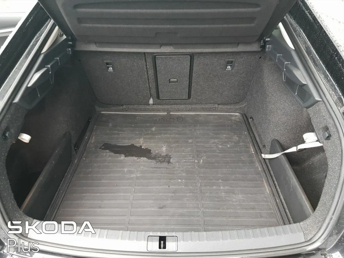 Skoda Octavia Saloon, Petrol, 2023, Black