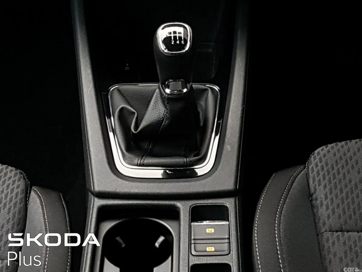 Skoda Octavia Saloon, Petrol, 2023, Black