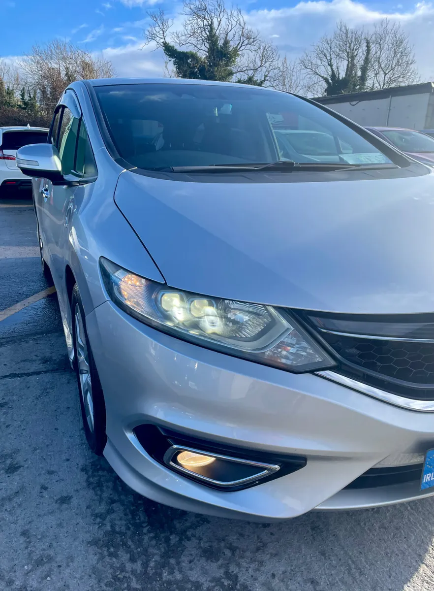 Honda Jade MPV, Petrol Hybrid, 2016, Silver