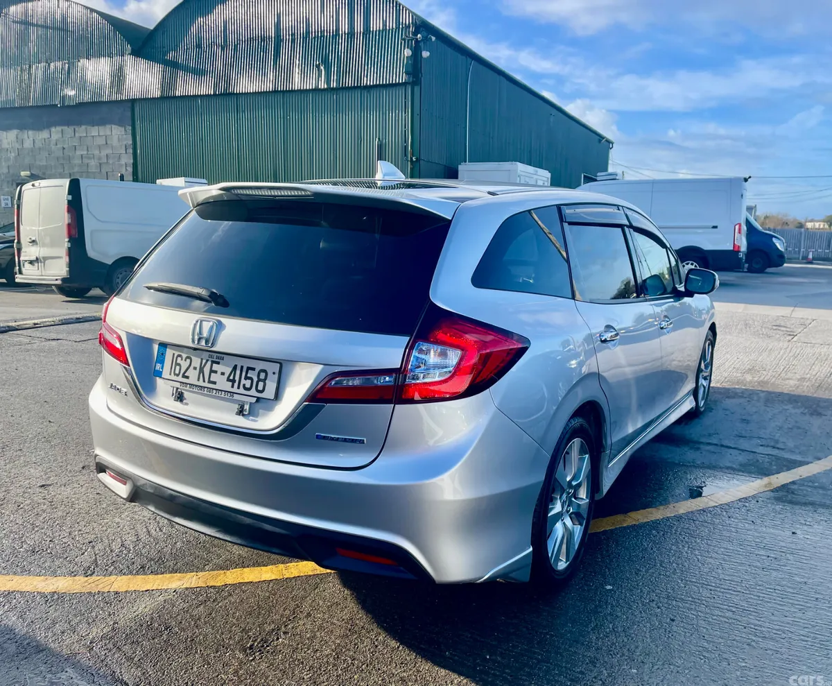 Honda Jade MPV, Petrol Hybrid, 2016, Silver
