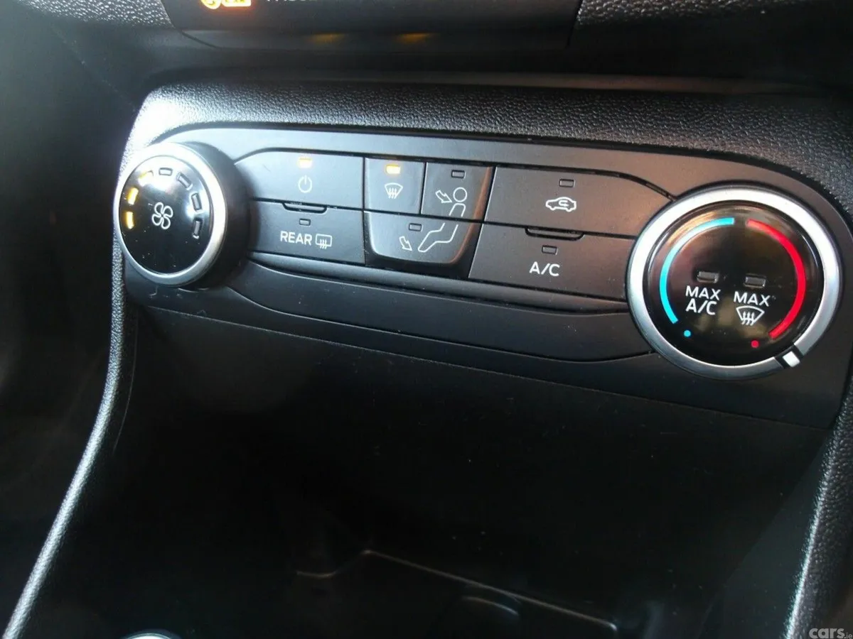 Ford Fiesta Hatchback, Petrol, 2018, Red