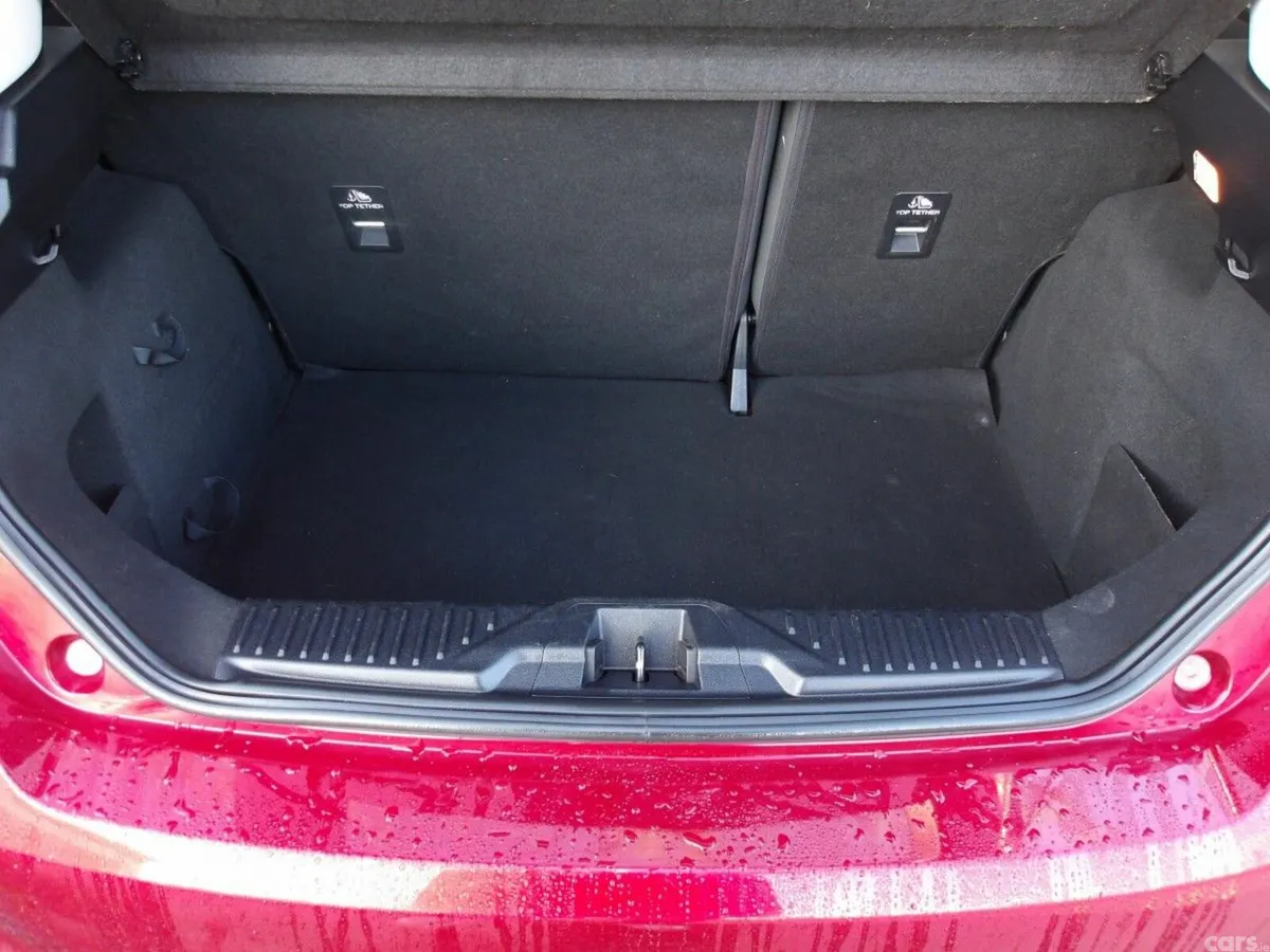Ford Fiesta Hatchback, Petrol, 2018, Red