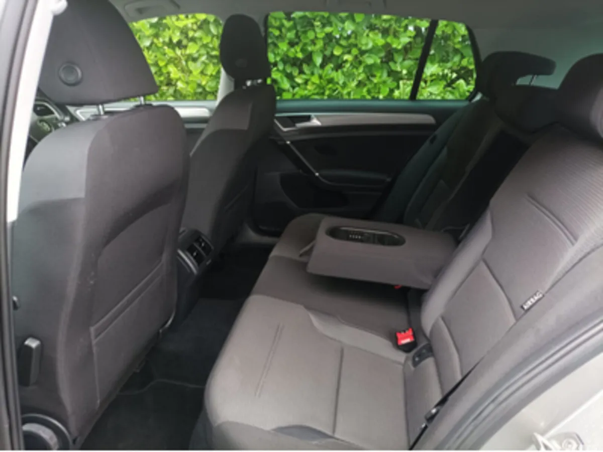 Volkswagen Golf Hatchback, Petrol, 2017, Grey