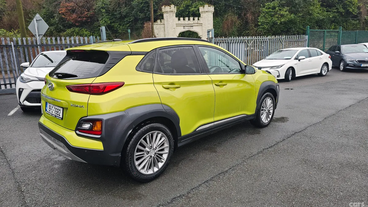 Hyundai KONA MPV, Petrol, 2019, Green