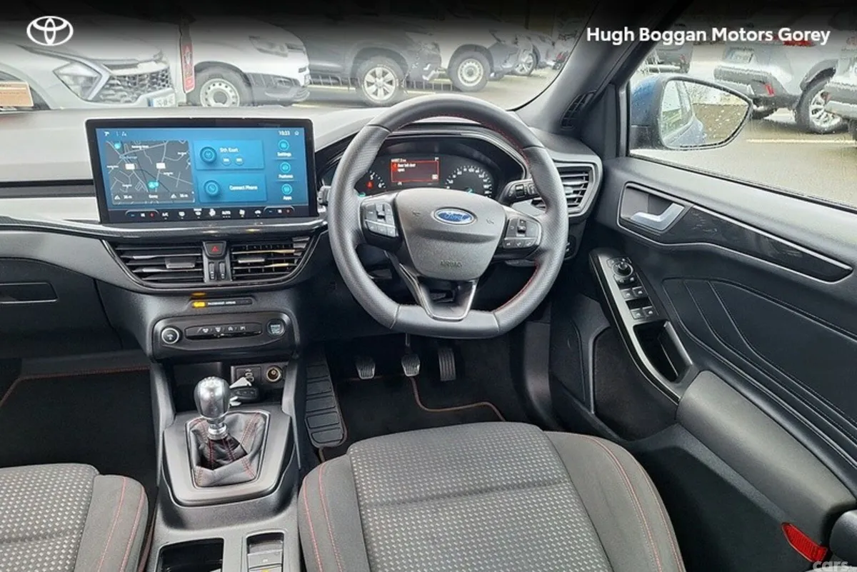 Ford Focus Hatchback, Petrol, 2022, Blue
