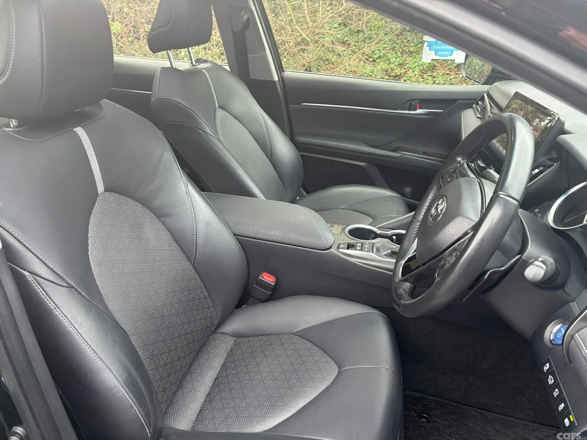 Toyota Camry Saloon, Petrol Hybrid, 2023, Black