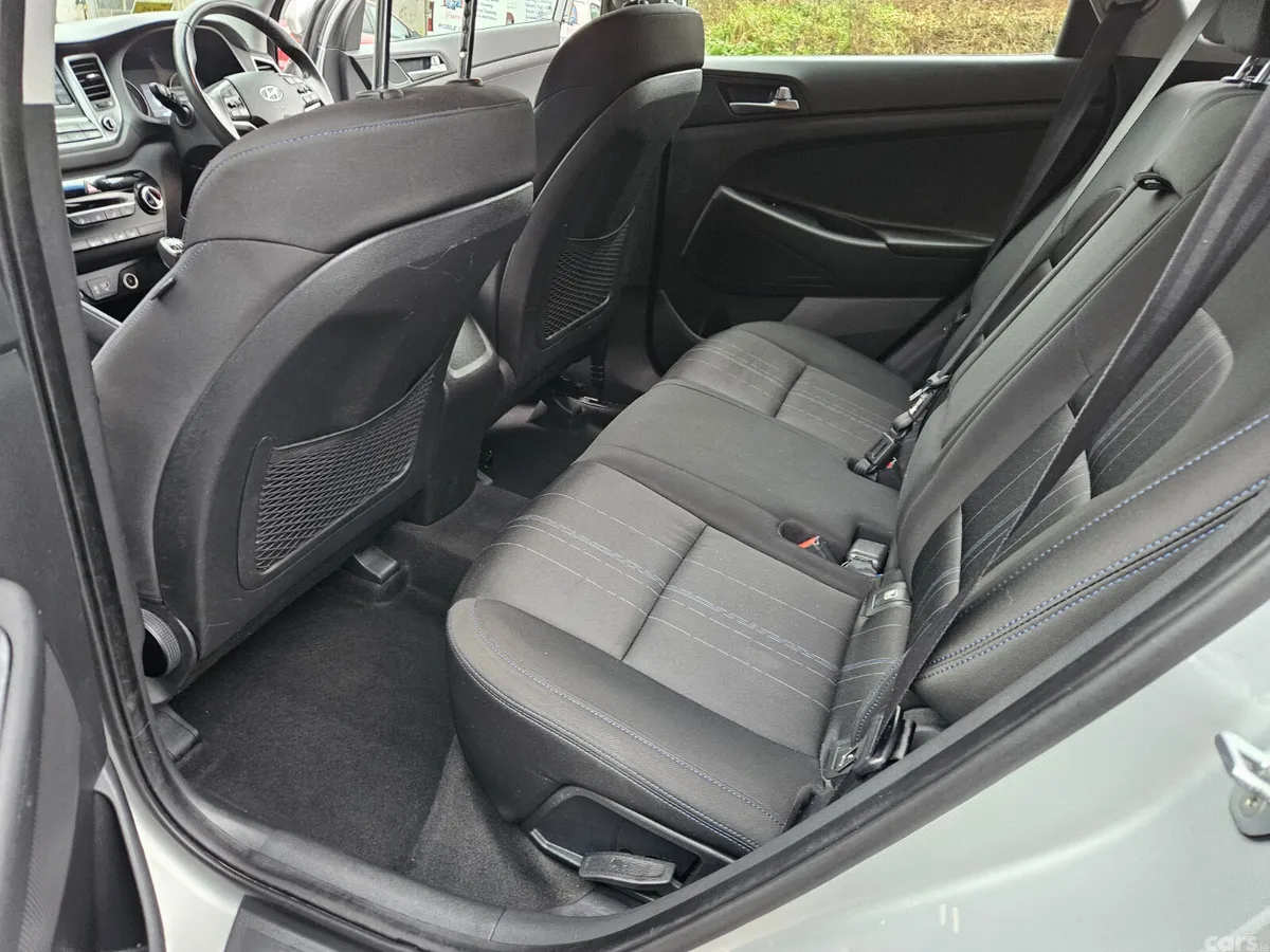 Hyundai Tucson SUV, Diesel, 2016, Silver