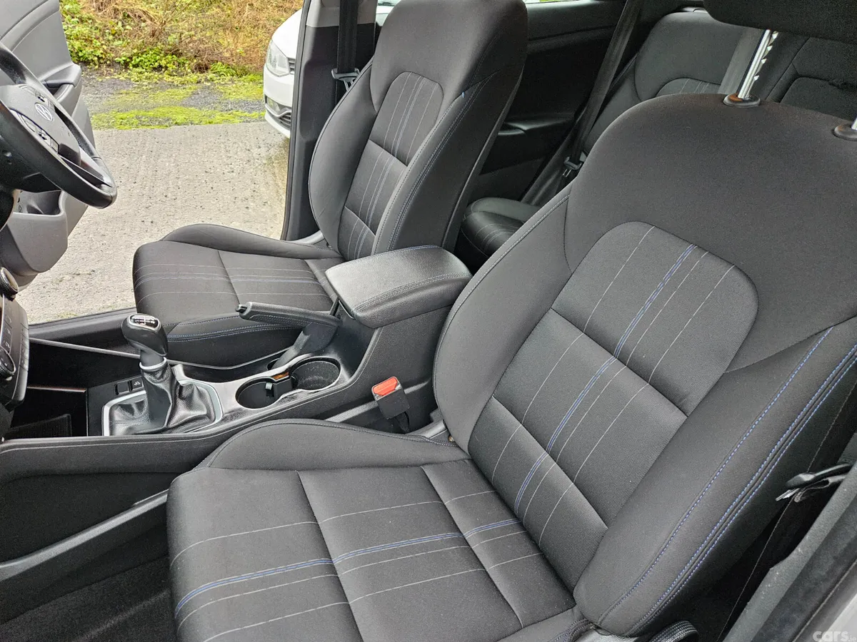 Hyundai Tucson SUV, Diesel, 2016, Silver
