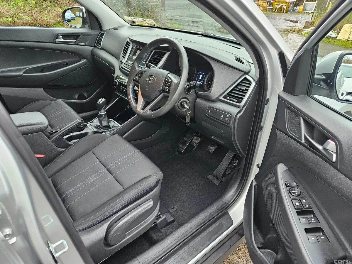 Hyundai Tucson SUV, Diesel, 2016, Silver