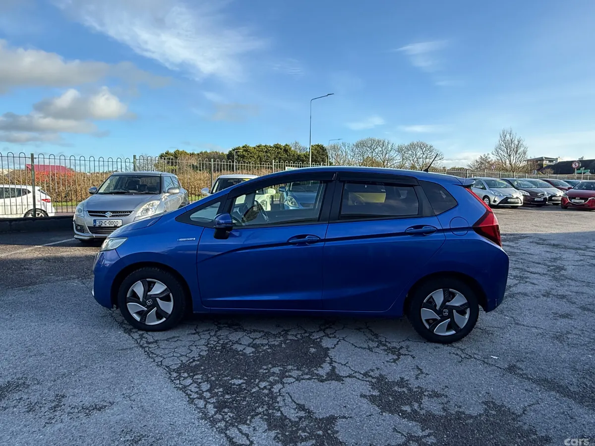 Honda Fit Hatchback, Petrol Hybrid, 2015, Blue
